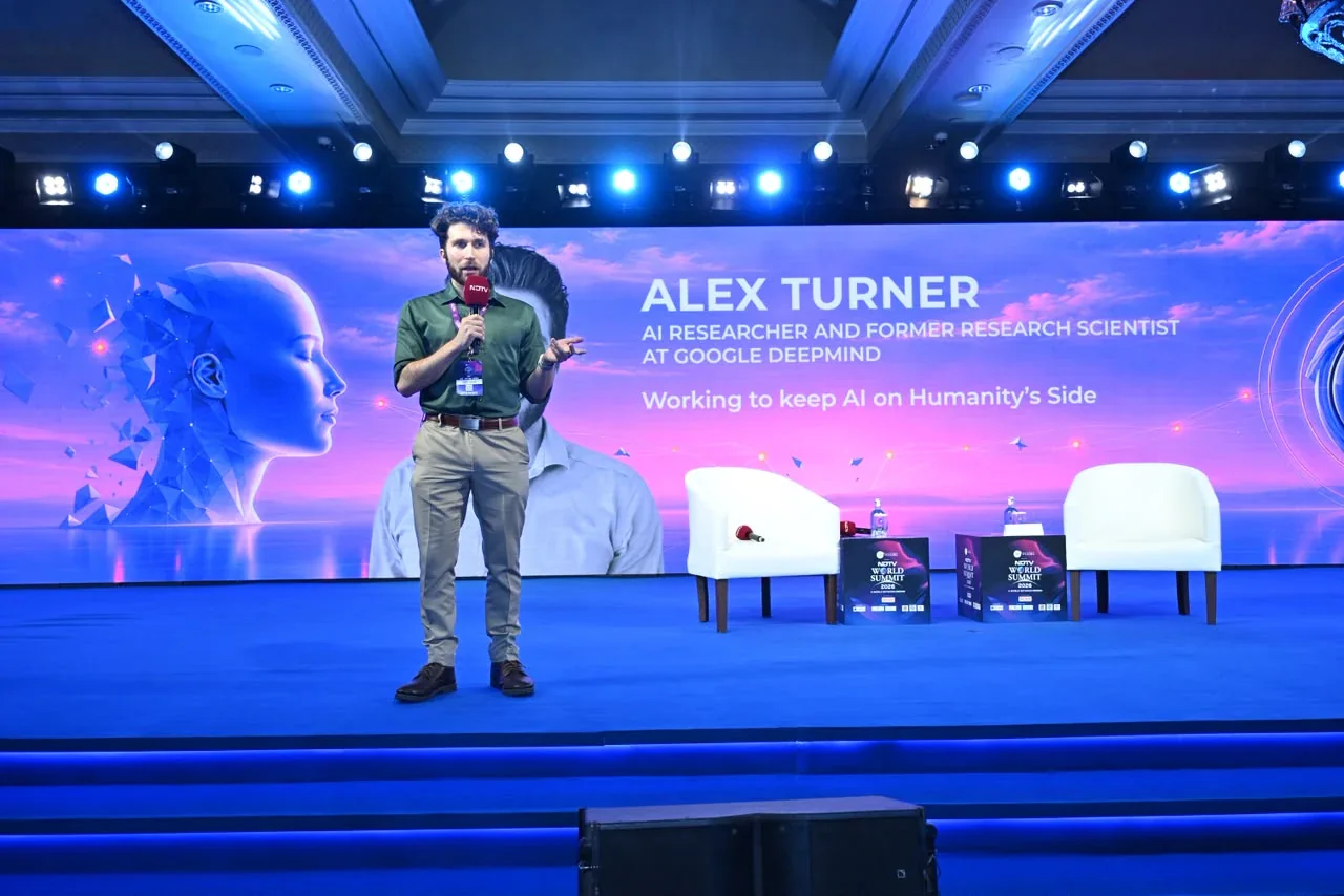 Алекс Тернер. © ndtv.com