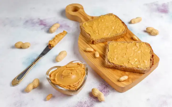 «Кто любит бутерброды с арахисовой пастой и солеными огурцами?»