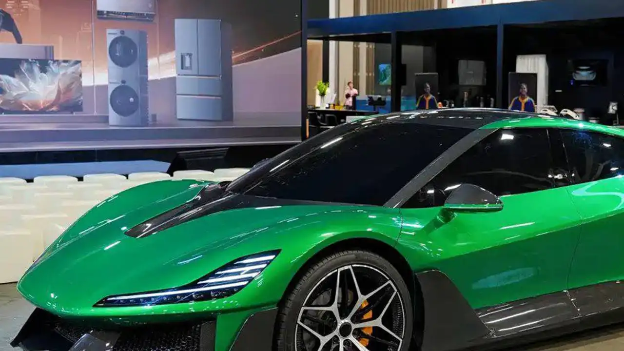 Автомобиль Dreame.