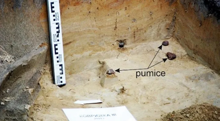 Пемза, обнаруженная на стоянке Коврижка-III.