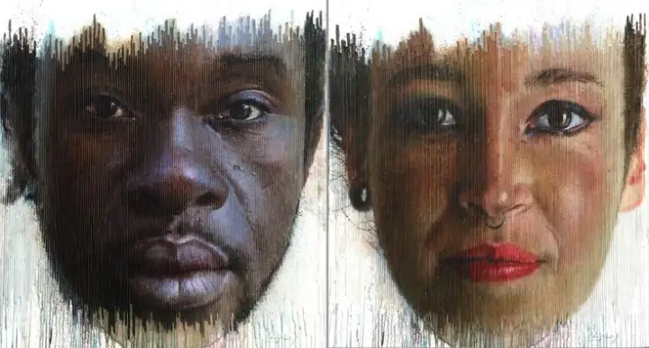 Мужчина превращается в женщину.