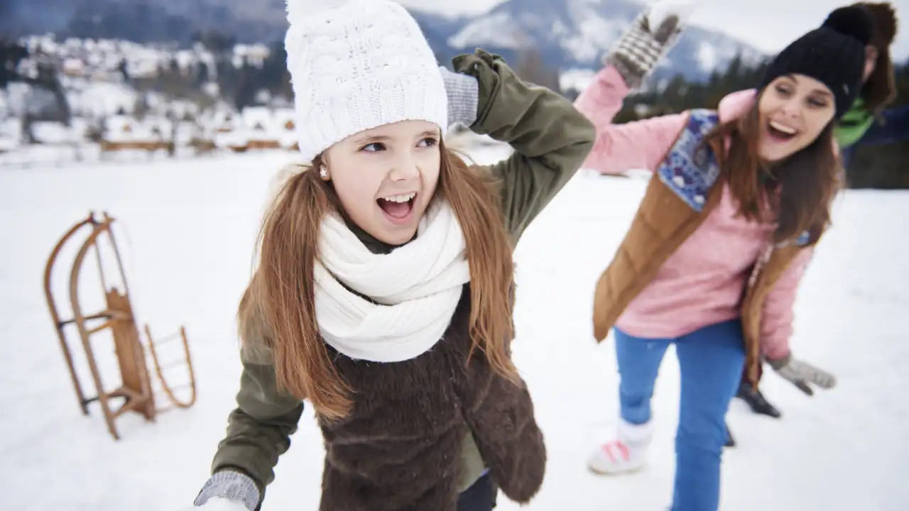 Игры на улице.