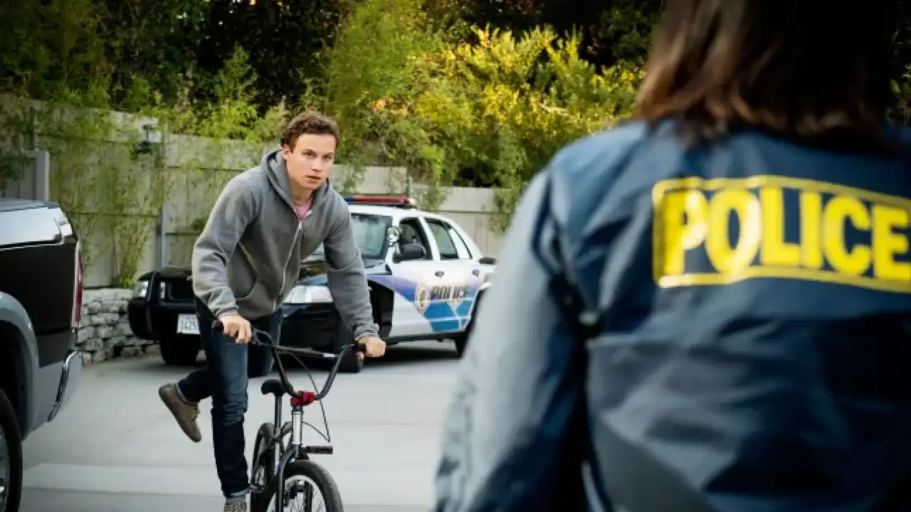 кадр из видео