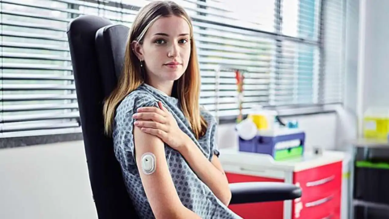 Пластырь для мониторинга концентрации антибиотиков в организме.