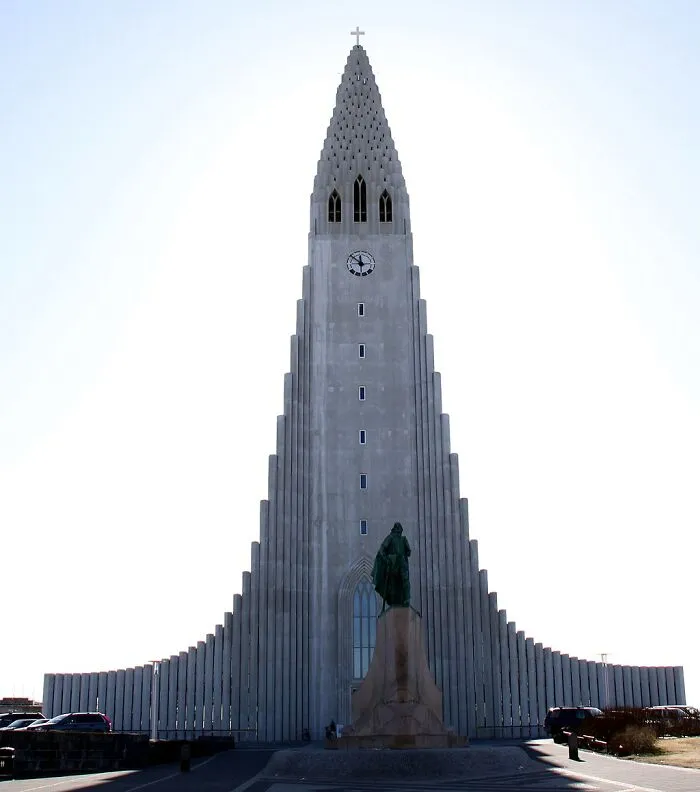 Церковь Хадльгримскиркья в Исландии.