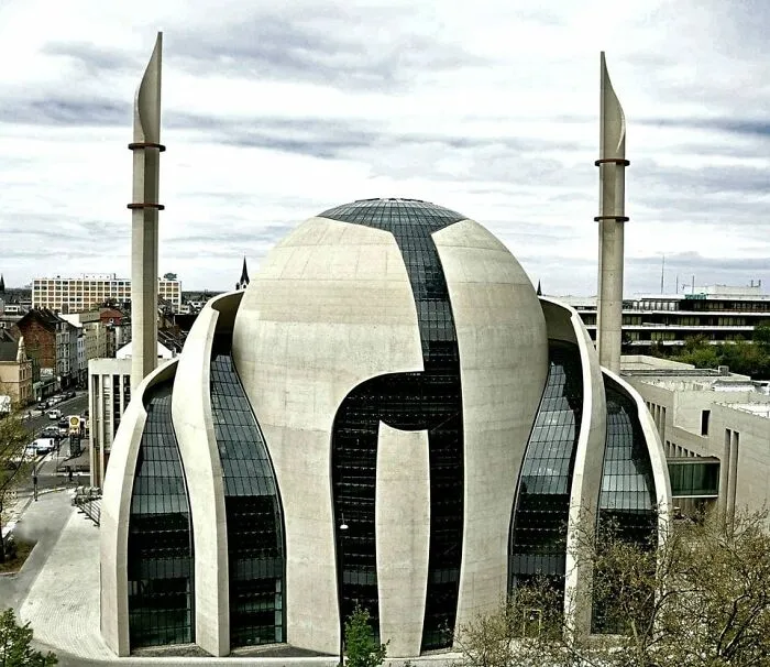 Центральная мечеть в Кёльне, Германия.