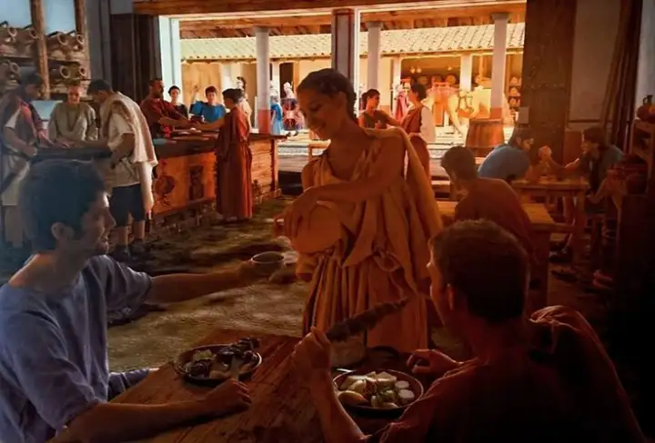 Древние рестораны быстрого питания удивительно походили на современные.