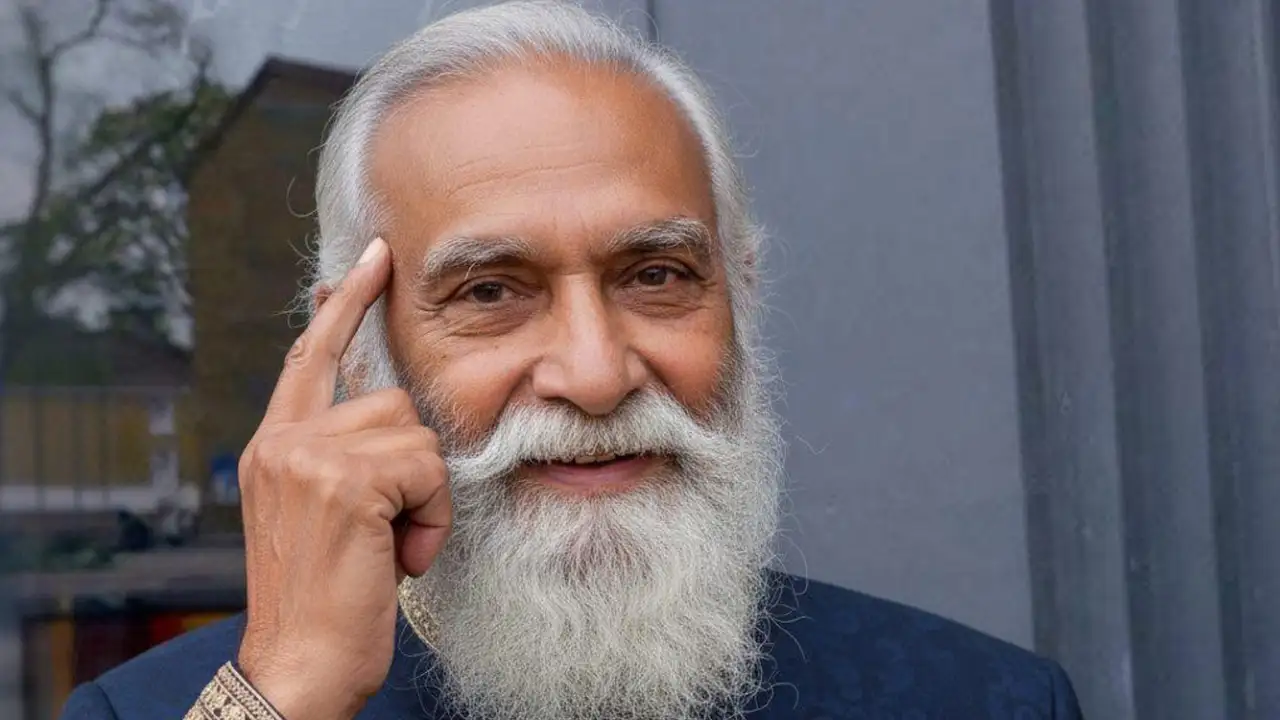 Индийский мужчина.