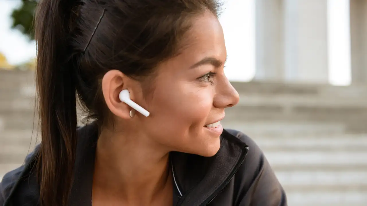 Наушники-вкладыши.