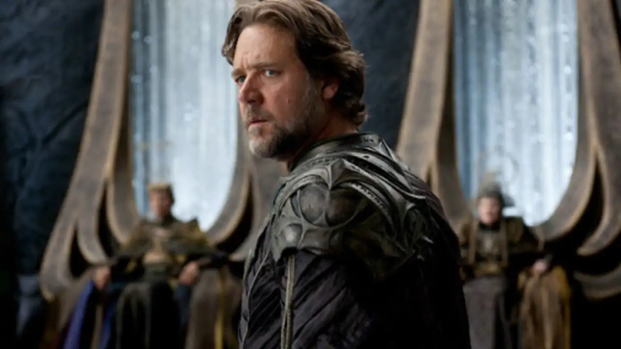 Рассел Кроу в фильме «Человек из стали».