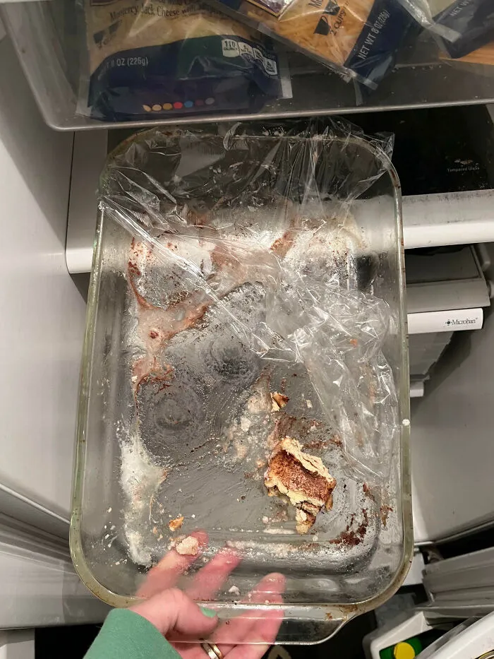 «Кто-то из моих детей оставил это в холодильнике».