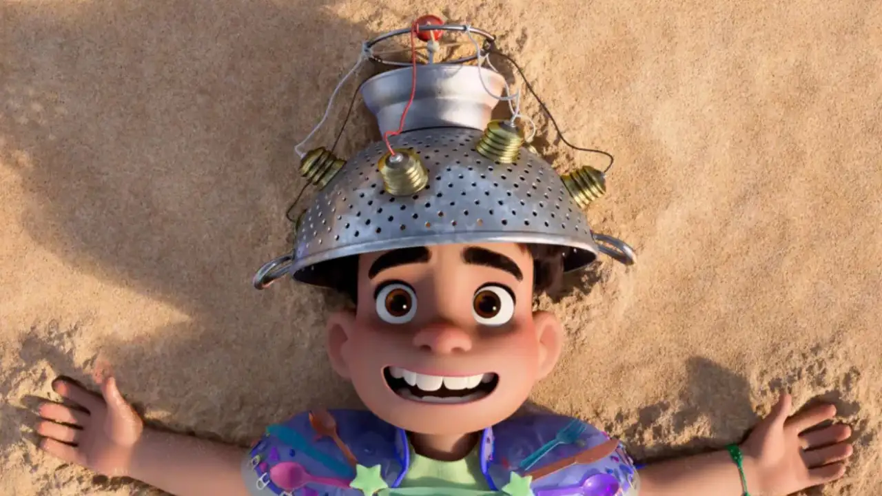 Кадр из мультфильма «Элио».