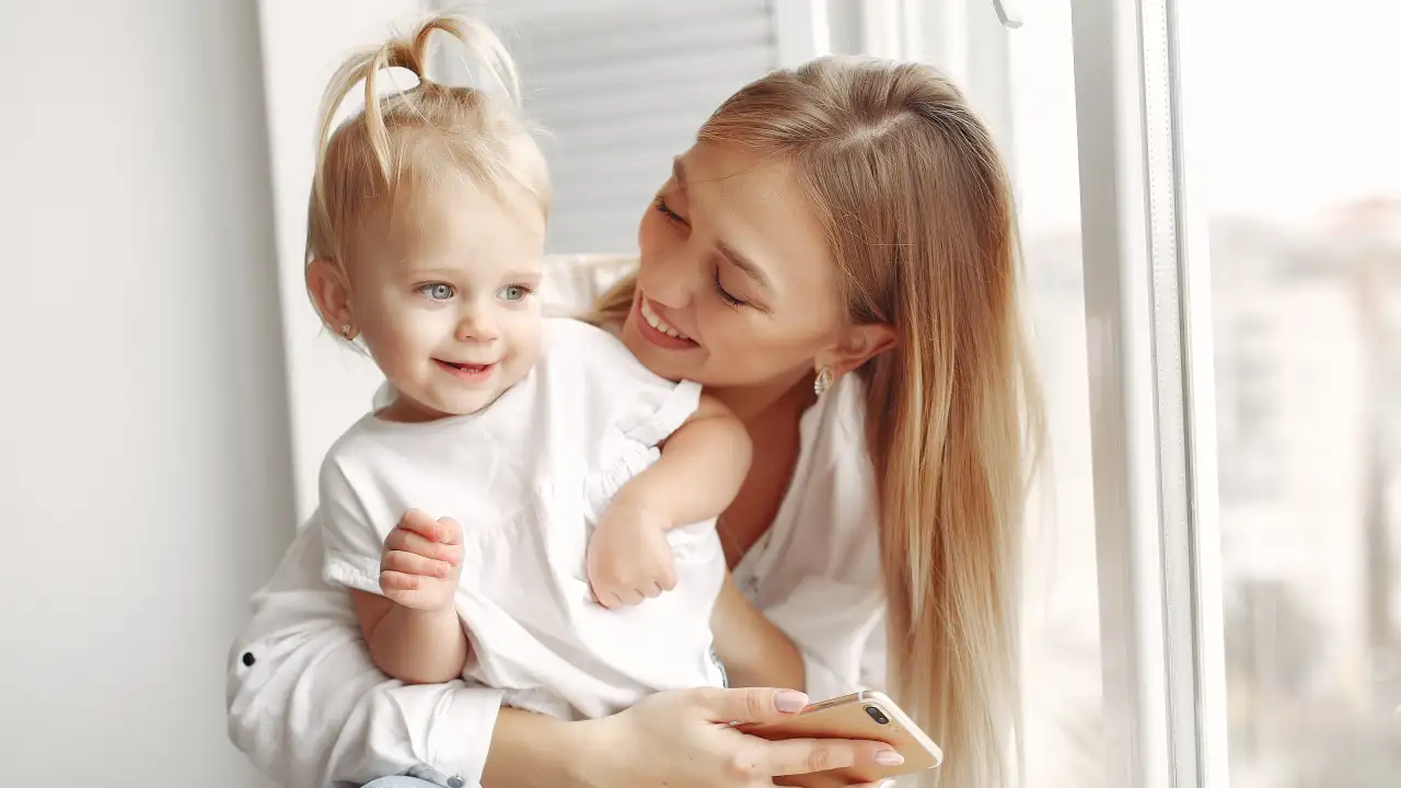 Мать и ребёнок.