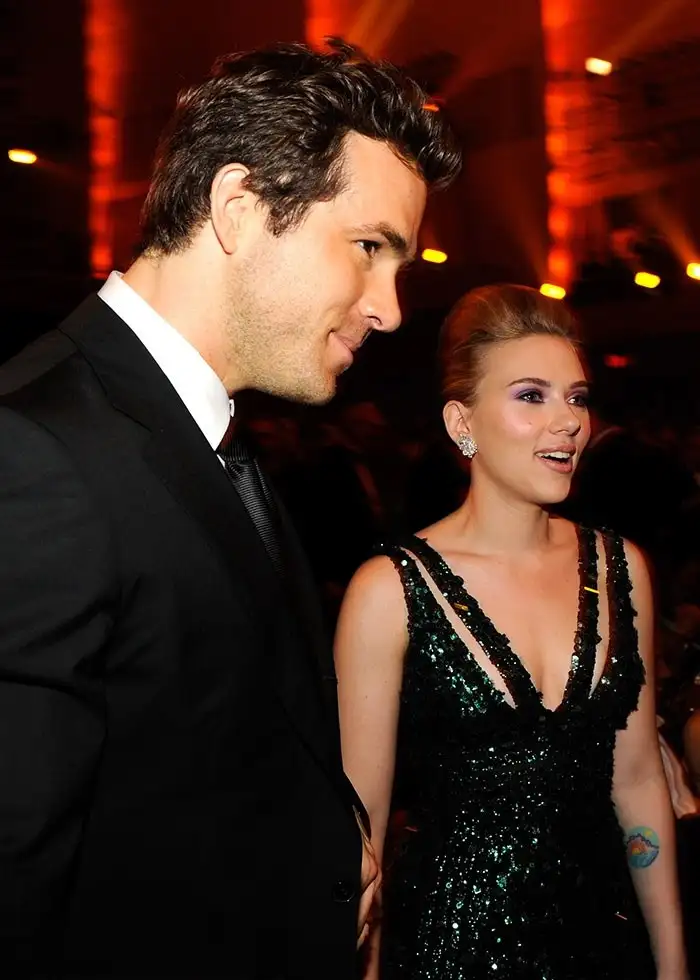 Райан Рейнольдс и Скарлетт Йоханссон. Райан Рейнольдс и Скарлетт Йоханссон.