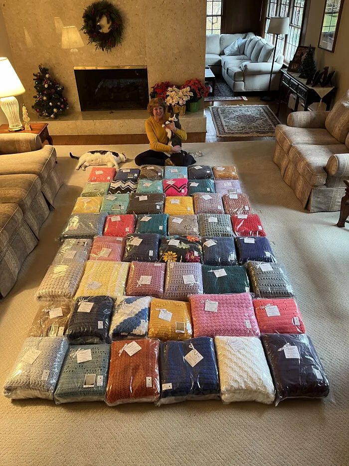 «Моя мама вяжет крючком, и в этом она году пожертвовала 48 одеял больным детям».