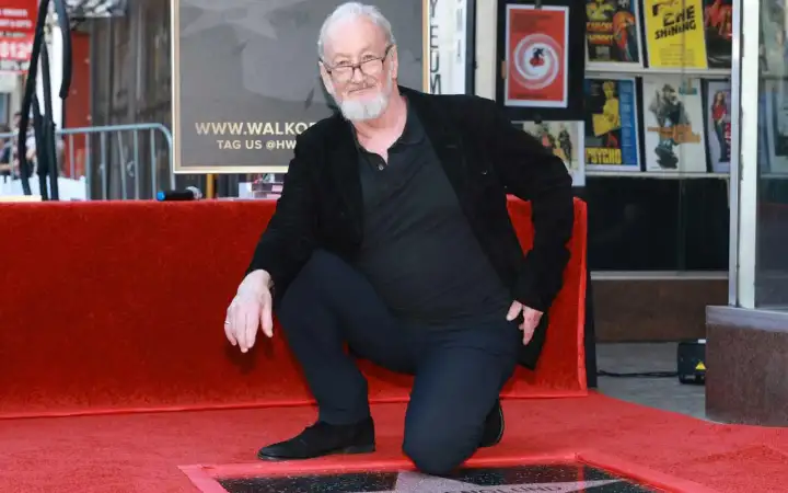 Роберт Инглунд. Роберт Инглунд.