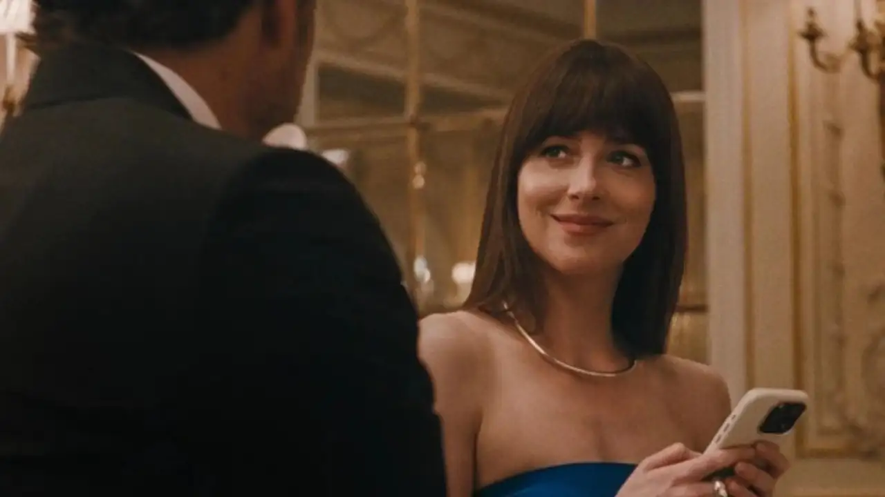 Дакота Джонсон в фильме «Материалистка».