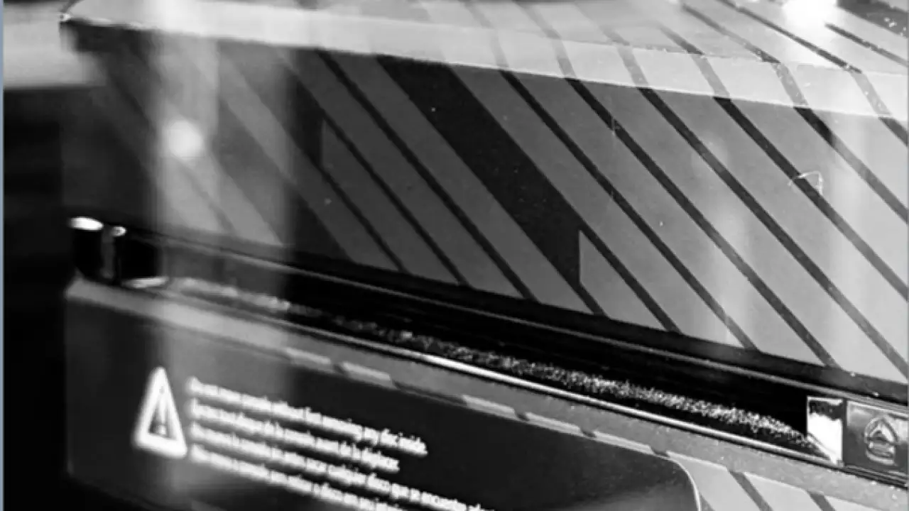 Фотография новой консоли.