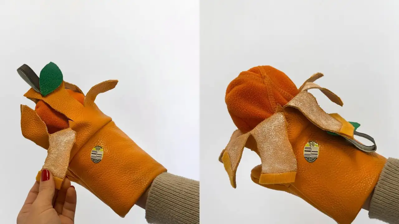 Варежки в виде мандаринов.