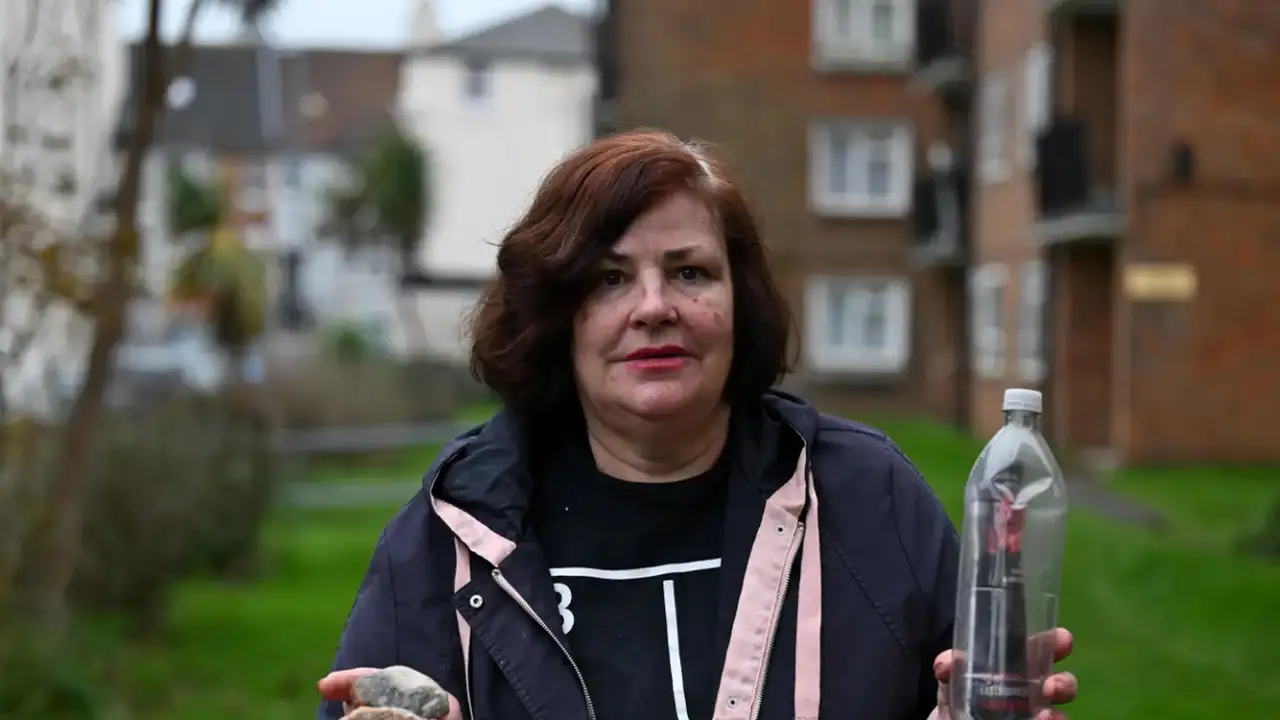 Лоррейн Форбс.