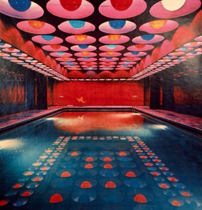 Немецкий плавательный бассейн 1969 года.