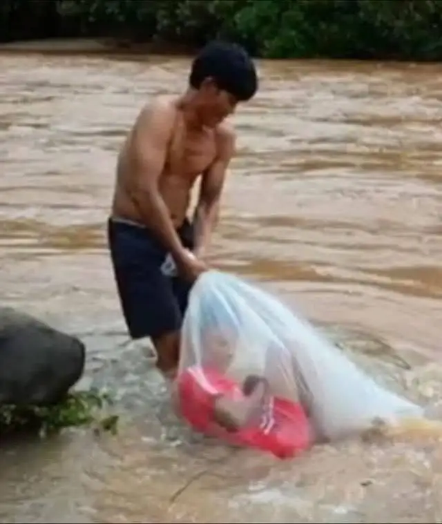 Поэтому родители придумали лайфхак, как направлять детей грызть гранит наук.
