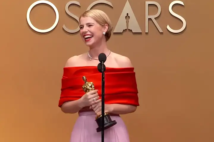 Джесси Бакли. Джесси Бакли.