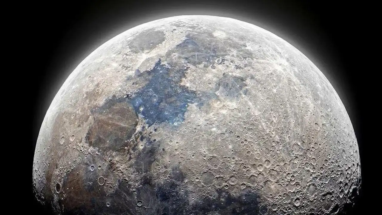 Луна в высоком разрешении.