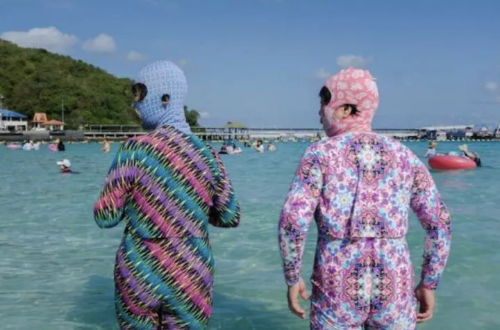 Если долго смотреть на этих стереомодников, то можно заметить скрытый диагноз.