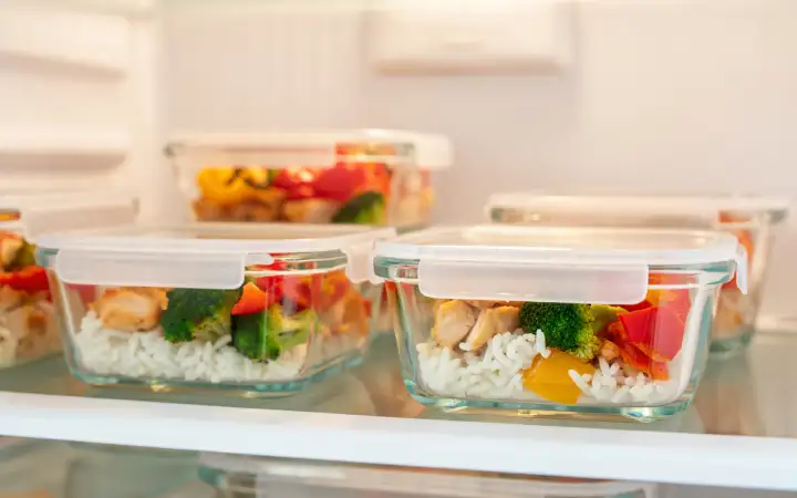 Готовая еда.