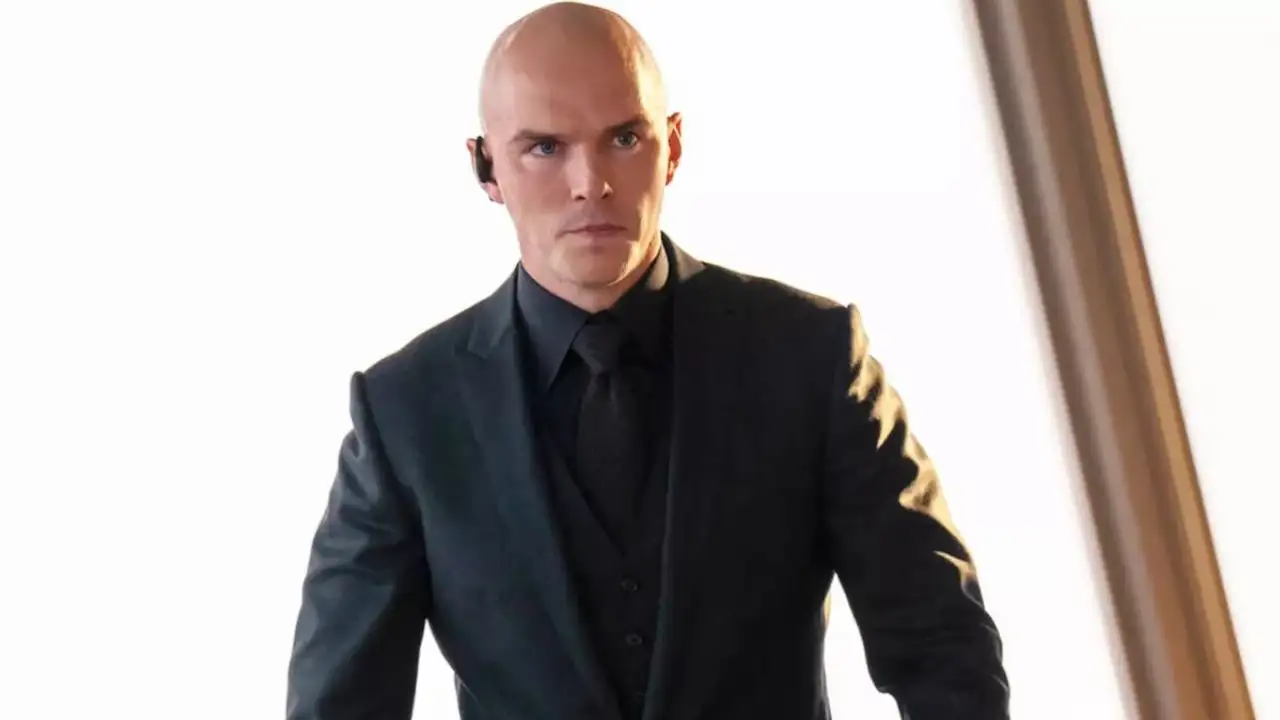 Николас Холт.