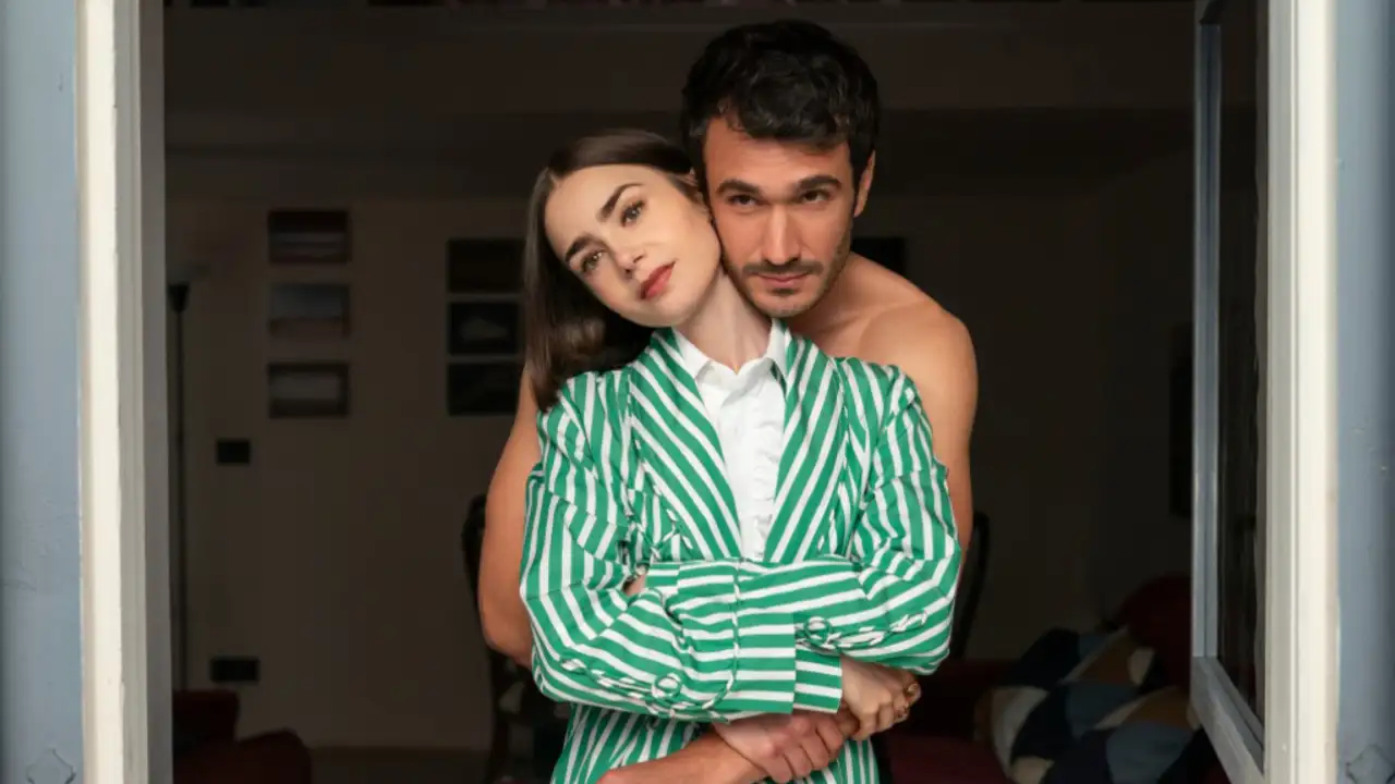 Кадр из сериала «Эмили в Париже».