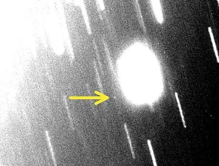 Изображение нового спутника Урана. 