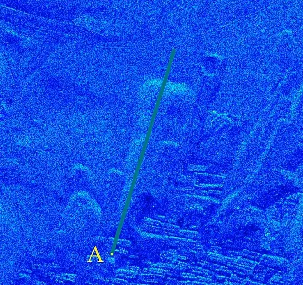 Предварительные снимки показали, что структура, по-видимому, повторяет облик Большого Сфинкса. Предварительные снимки показали, что структура, по-видимому, повторяет облик Большого Сфинкса.