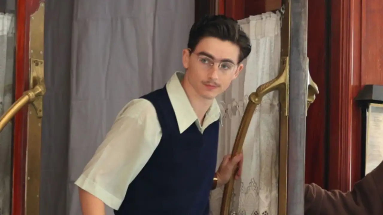 Тимоти Шаламе в фильме «Марти Превосходный».