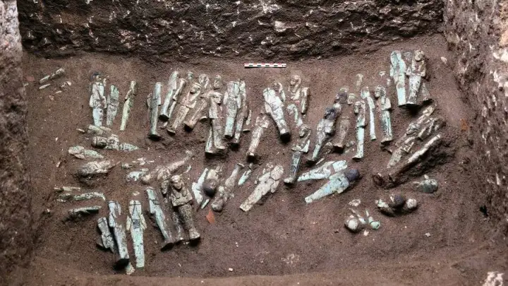 Найденные статуэтки. Найденные статуэтки.