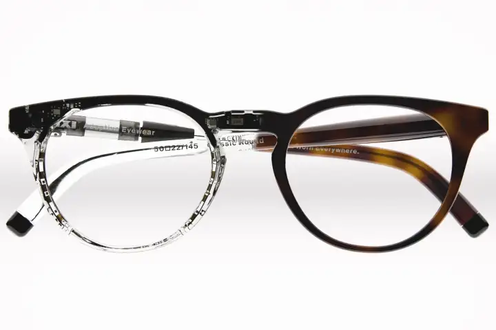 Прототип демонстрирует внутреннюю часть очков с автофокусировкой.