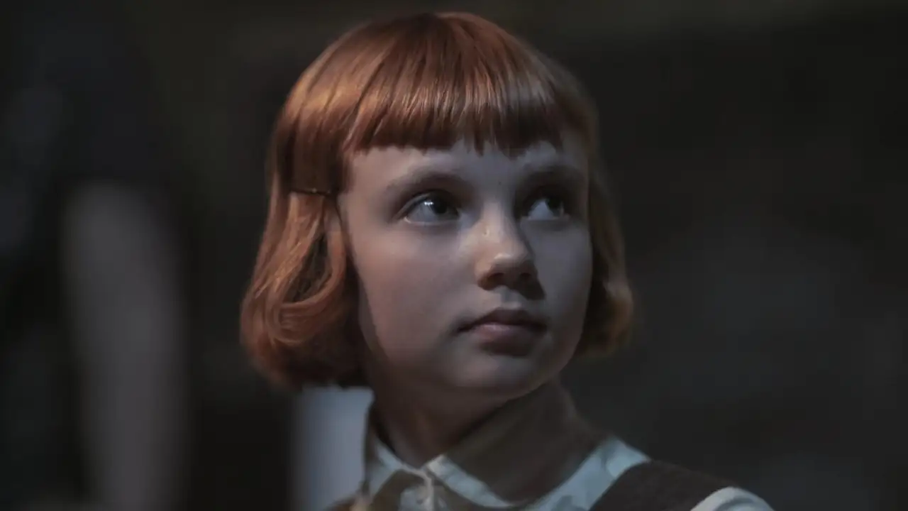 Кадр из сериала «Ход королевы».