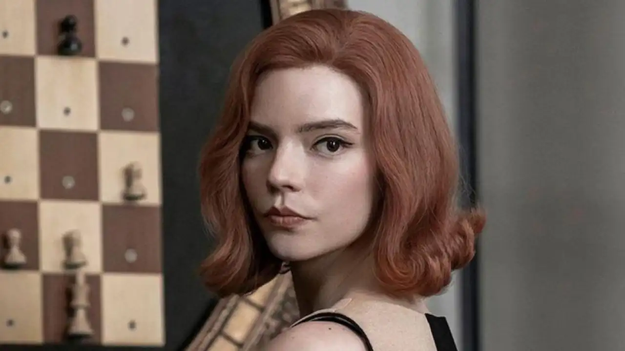 Кадр из сериала «Ход королевы».