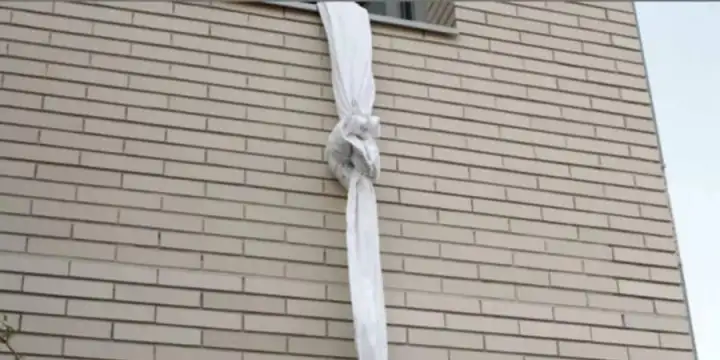 Побег с помощью простыней. Побег с помощью простыней.