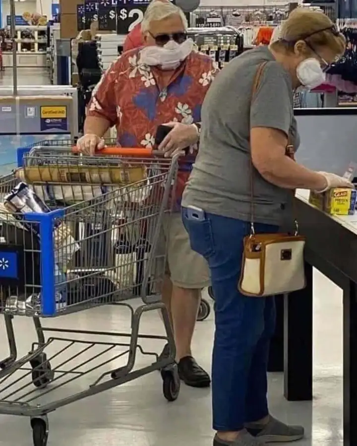 Средства гигиены же, ну. Средства гигиены же, ну.