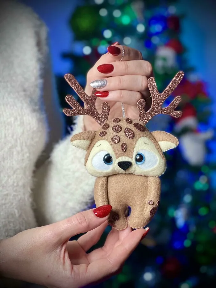 «Не могу перестать шить в этом году. Елочное украшение из фетра».