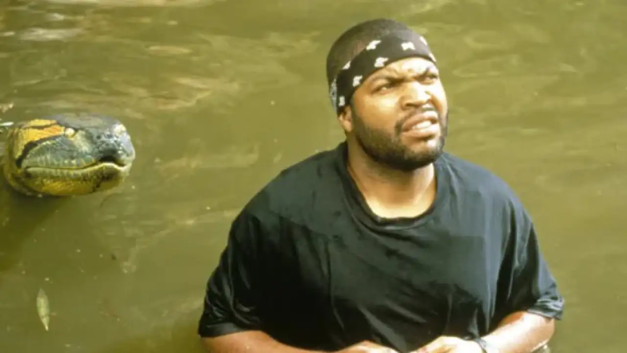 Кадр из фильма «Анаконда».