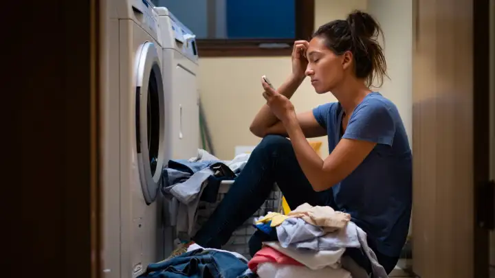 Неоплачиваемая домашняя работа разрушает сон и психику женщин