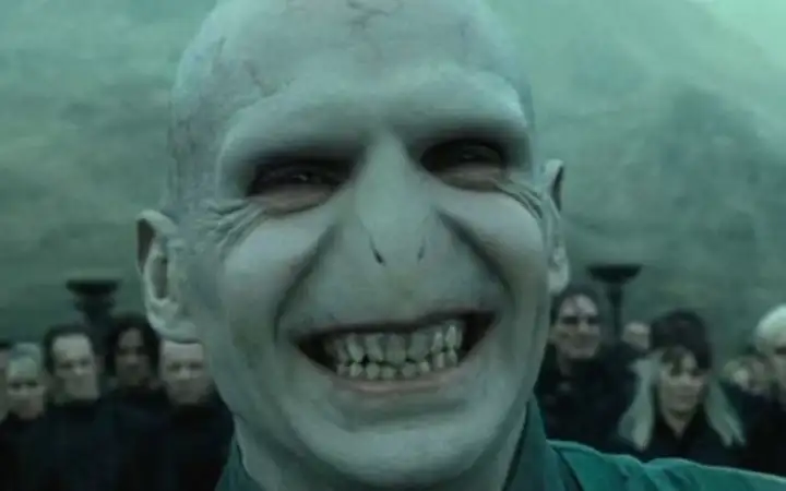 Кадр из фильма «Гарри Поттер и Дары Смерти: Часть II» Кадр из фильма «Гарри Поттер и Дары Смерти: Часть II»