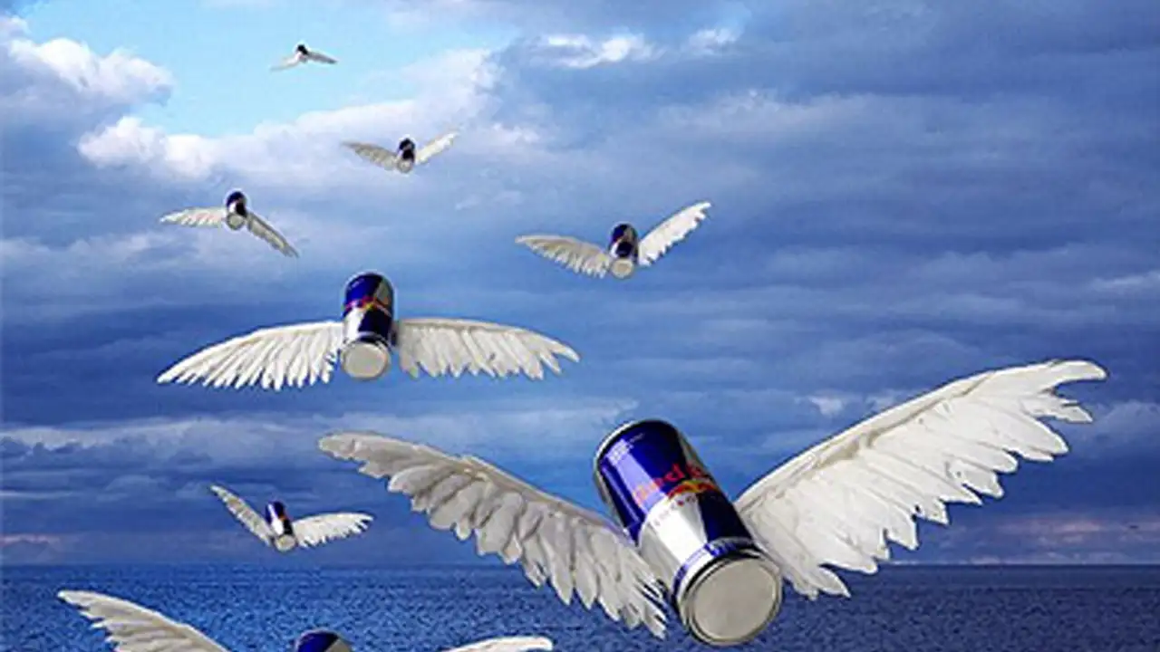 Redbull с крыльями.