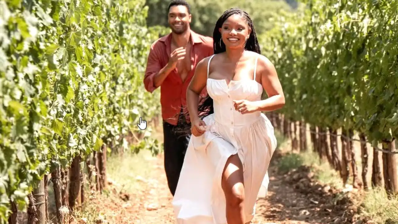 кадр из видео