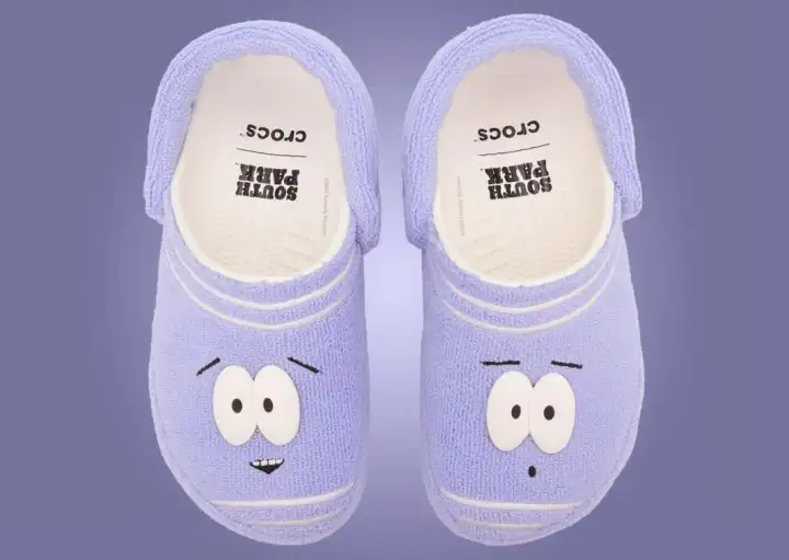 Crocs с Полотенчиком - вид сверху. Crocs с Полотенчиком - вид сверху.