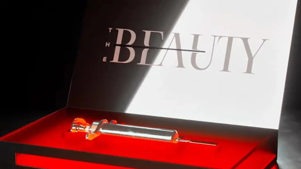 Кадр из сериала «The Beauty».