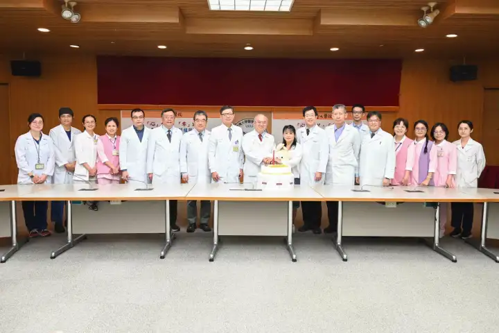 Команда, которая провела революционную операцию.